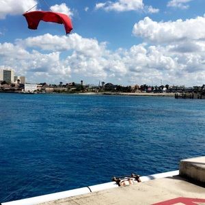 Meet your Posher, Kenz